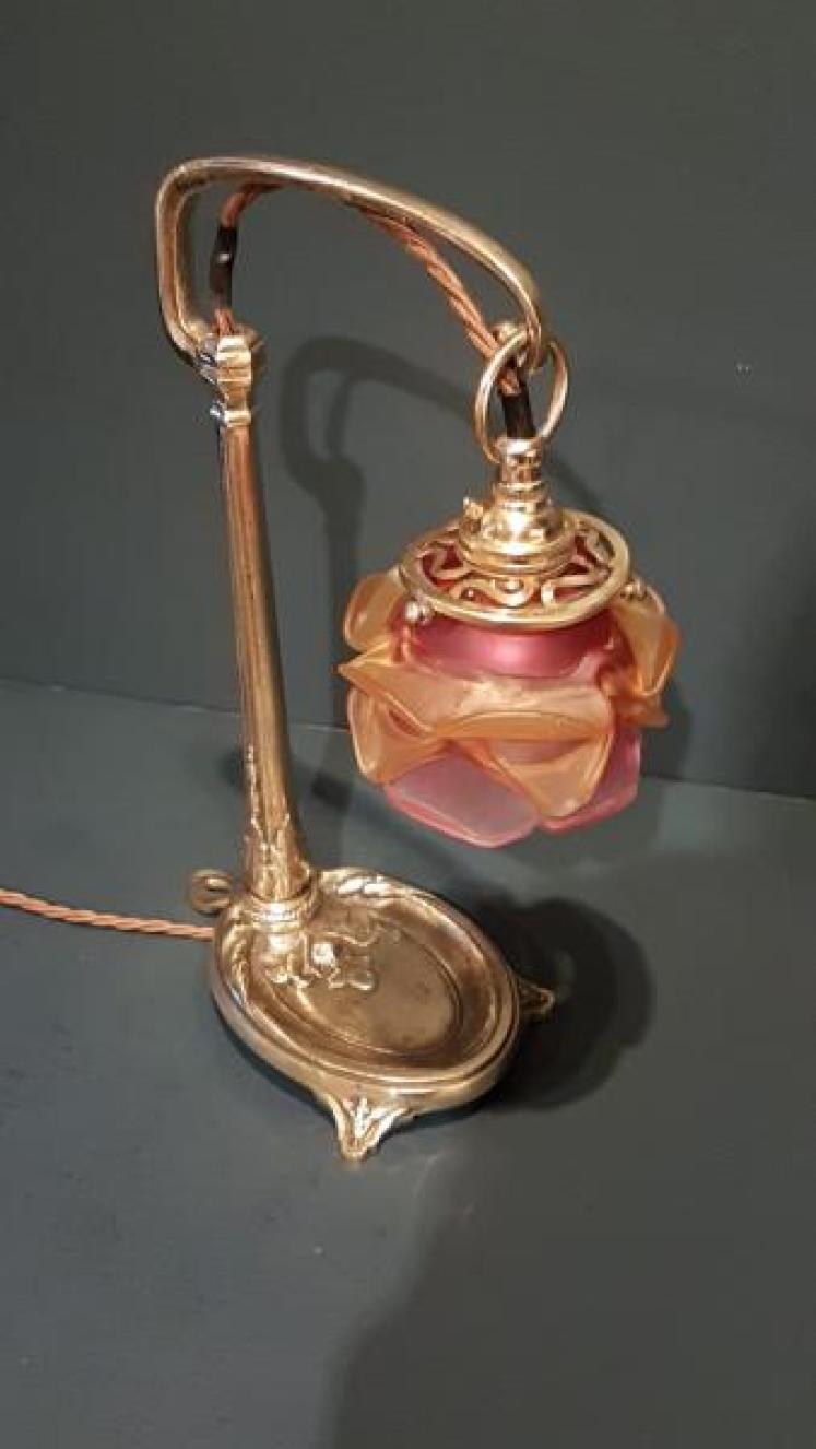 Superb Edwardian Brass Table Lamp and Shade - Image 5