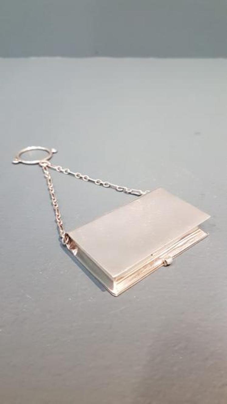 George V Silver Chatelaine Pill Box - Image 1