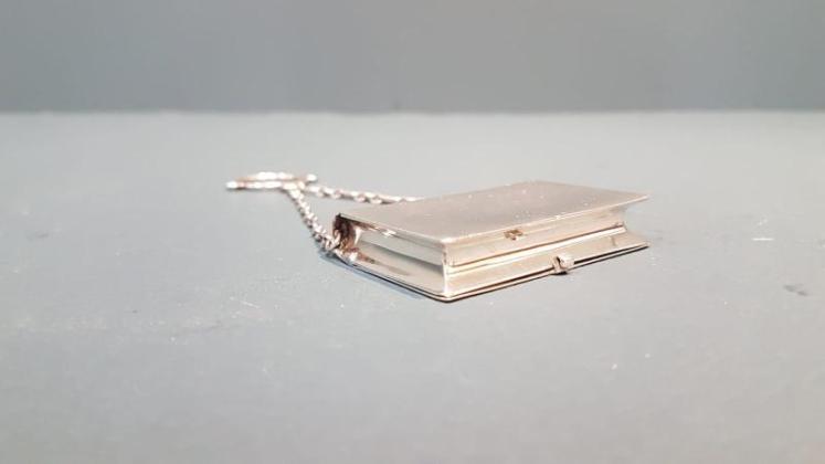 George V Silver Chatelaine Pill Box - Image 5