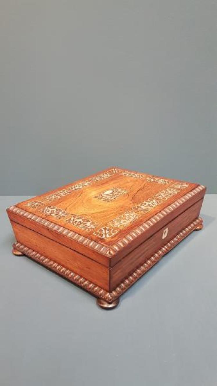 Mid Victorian Rosewood Card and Cribbage Box - Image 7
