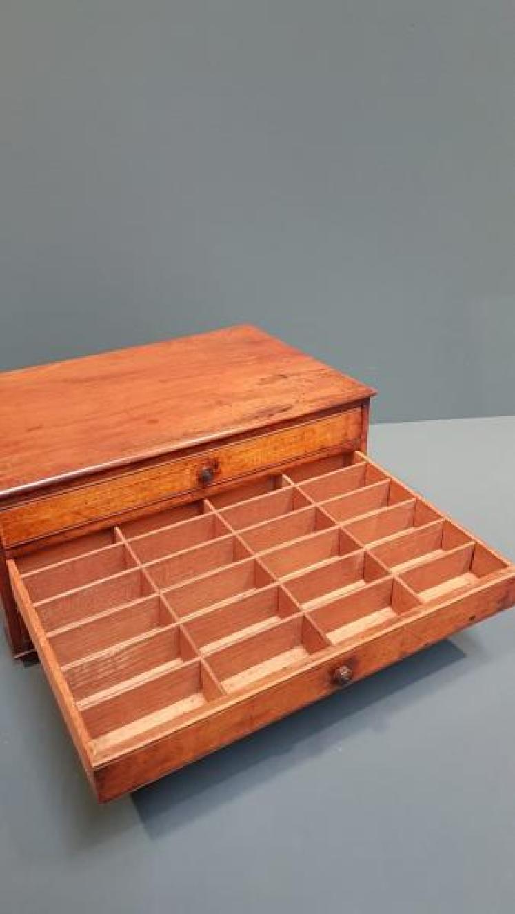 Small Victorian Walnut Table Top Collectors Chest - Image 5
