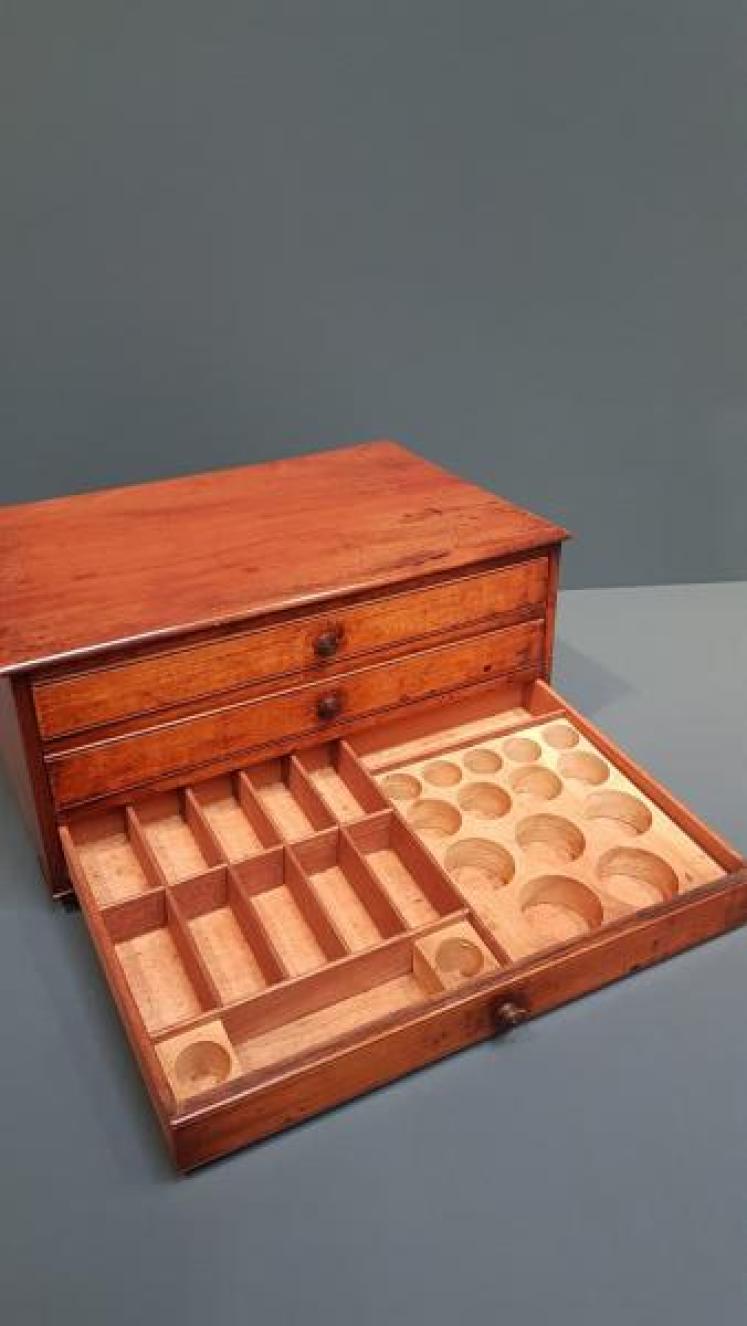 Small Victorian Walnut Table Top Collectors Chest - Image 6