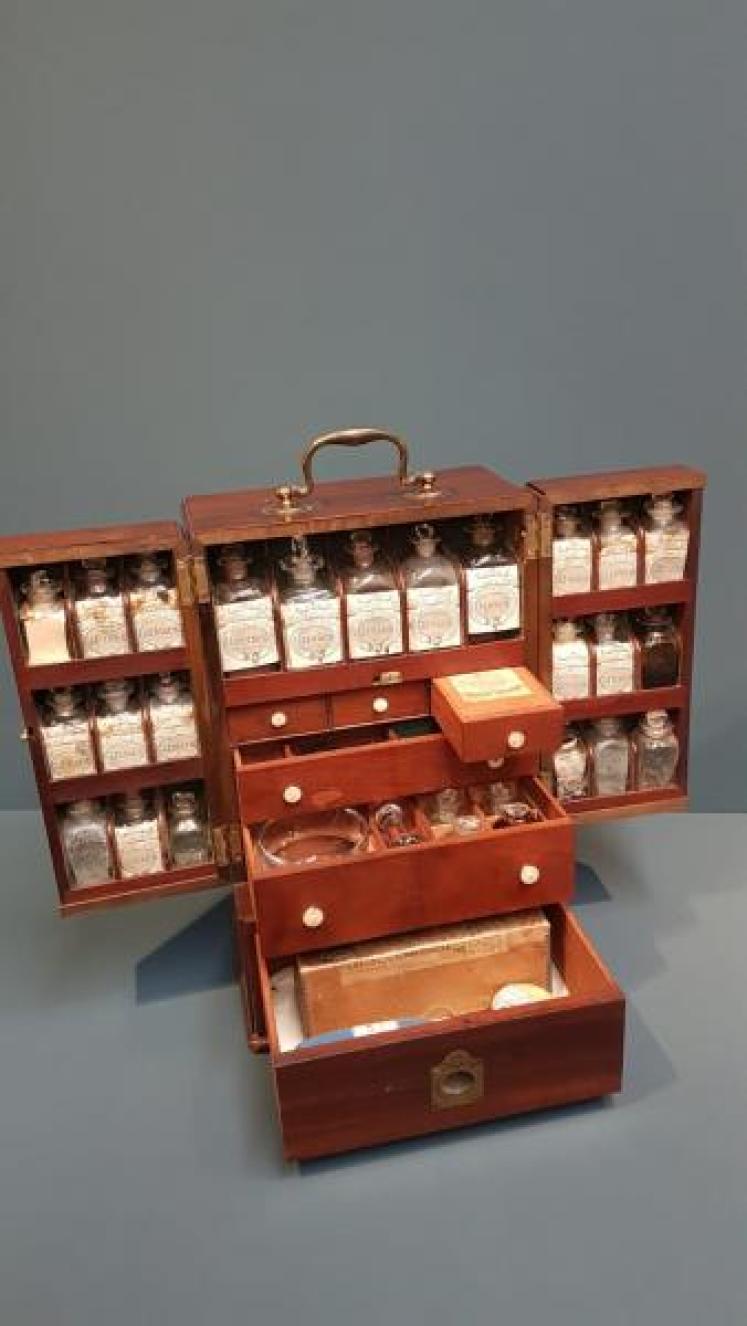 Superb Early Victorian Apothecary Box - Image 1