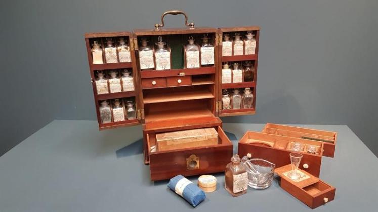 Superb Early Victorian Apothecary Box - Image 3