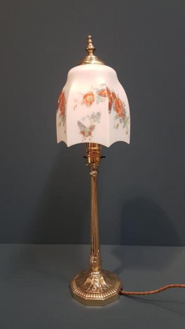 Edwardian Brass Table Lamp and Glass Shade - Image 1