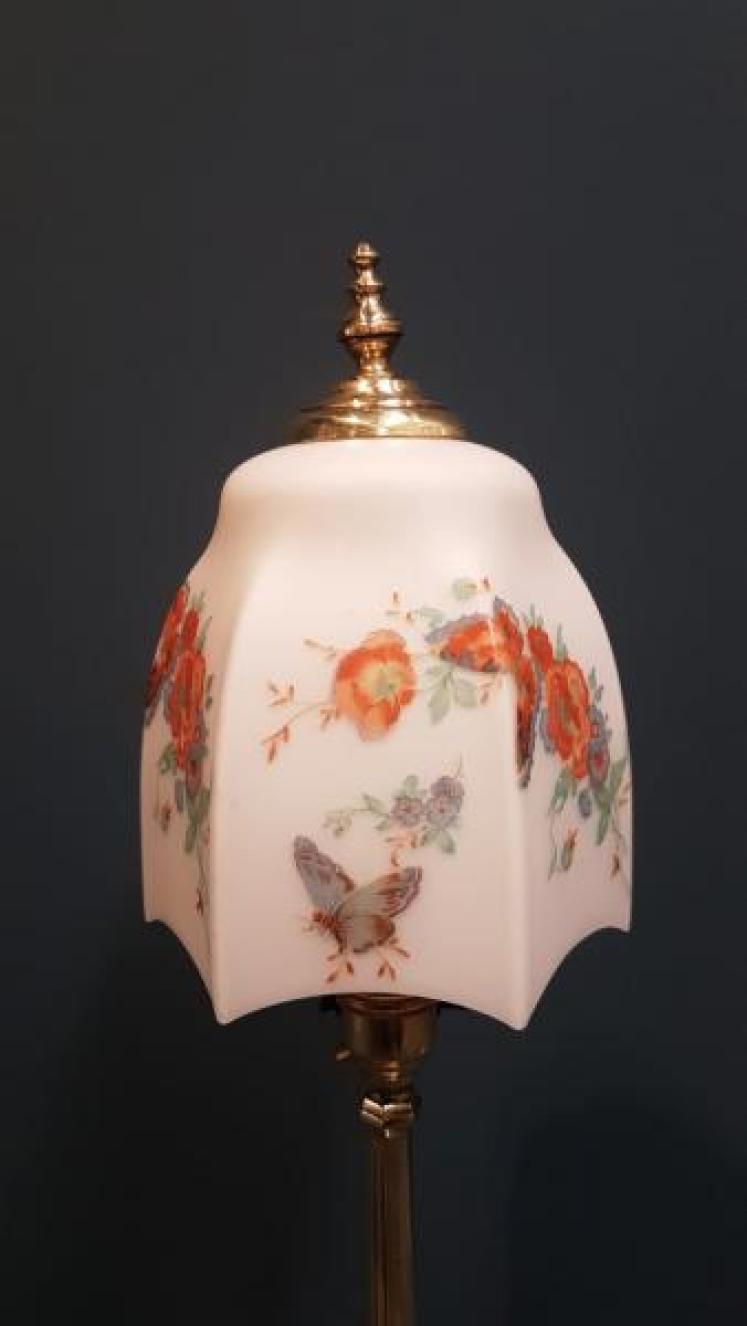 Edwardian Brass Table Lamp and Glass Shade - Image 4