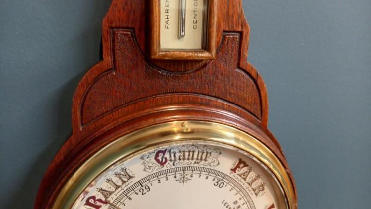 Victorian Polished Oak Porcelain Dial Banjo Barometer - Image 6