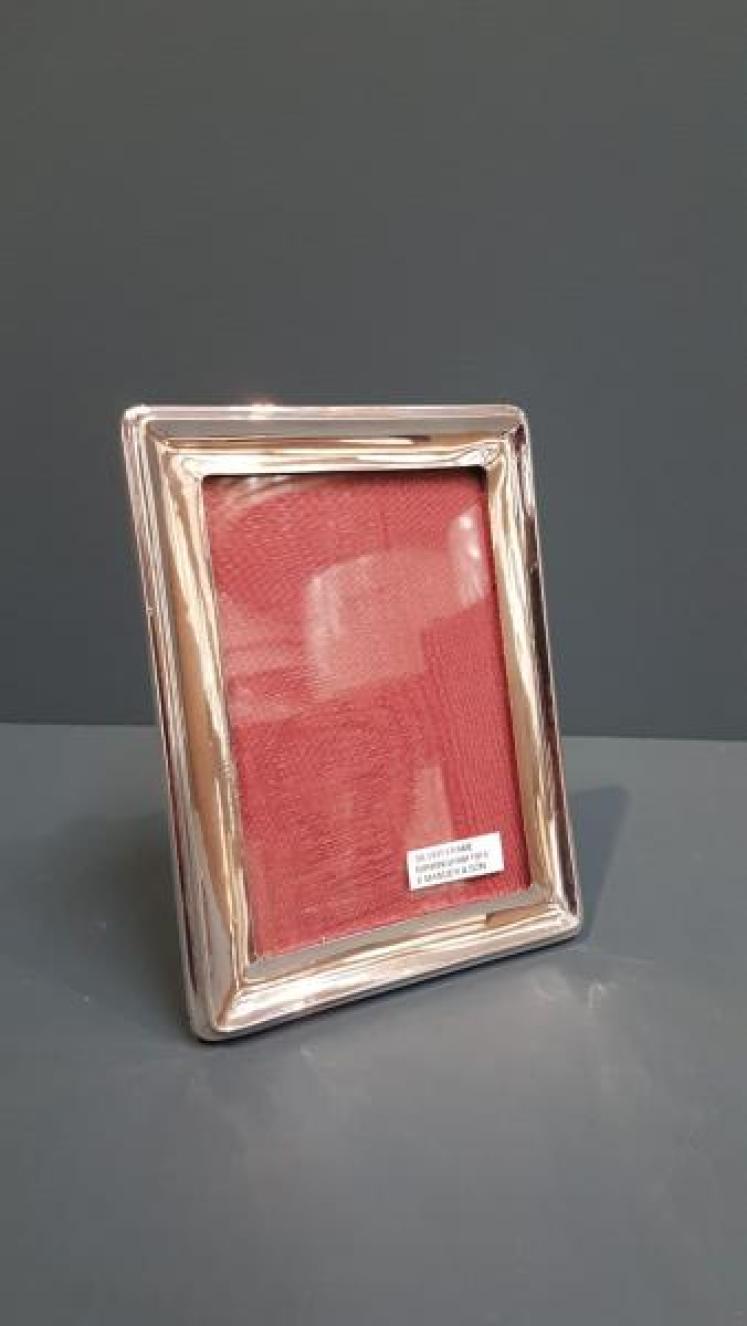 George V Silver Photo Frame - Image 1