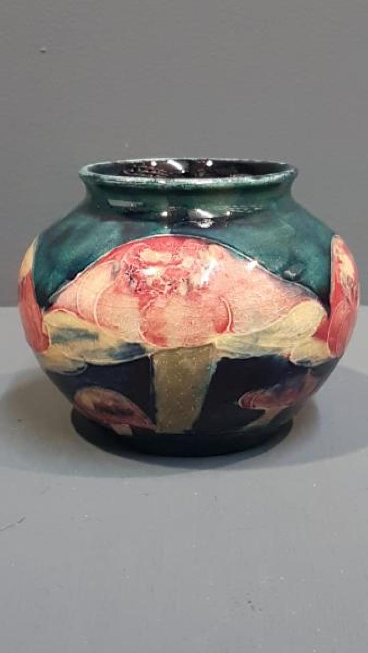 Superb Moorcroft Claremont Vase - Image 1