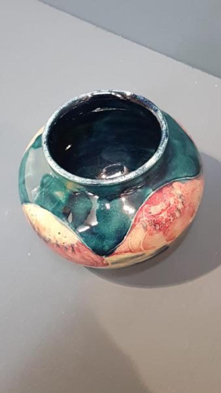Superb Moorcroft Claremont Vase - Image 4