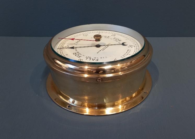 Fleetwood Polished Brass Bulkhead Marine Barometer - Image 6