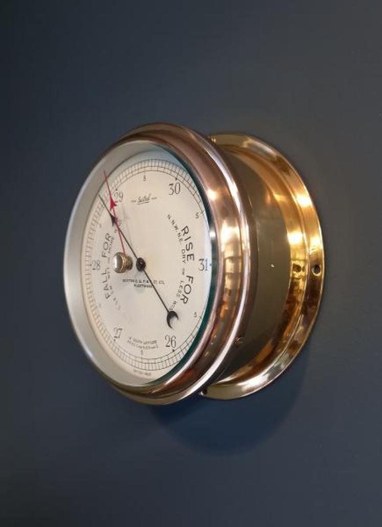 Fleetwood Polished Brass Bulkhead Marine Barometer - Image 7