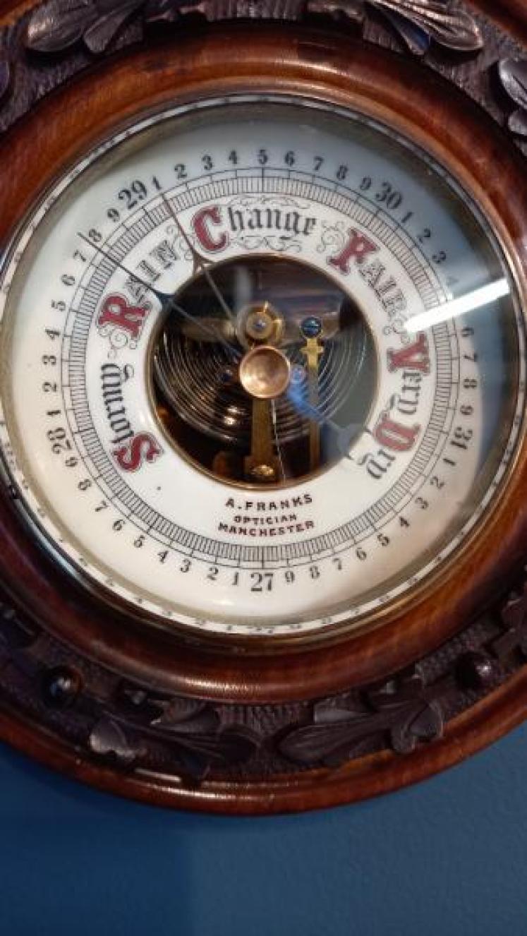 Victorian Walnut Acorn & Oak Leaf Manchester Barometer - Image 2