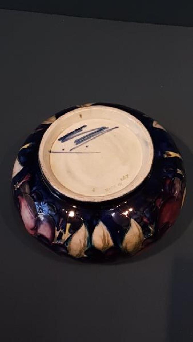 Moorcroft Wisteria Table Jar and Cover - Image 5