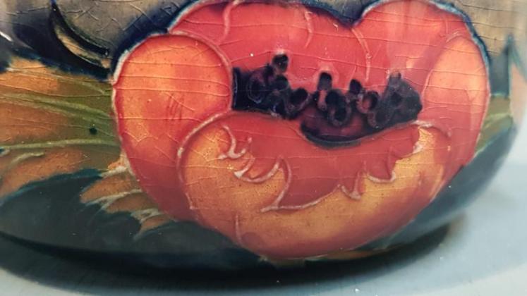 Moorcroft Big Poppy Pewter Mounted Dish - Image 4