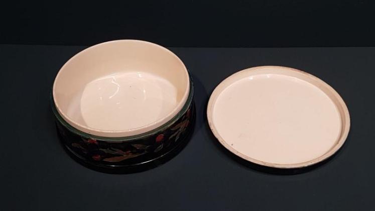 Unusual Moorcroft Circular Table Box - Image 4