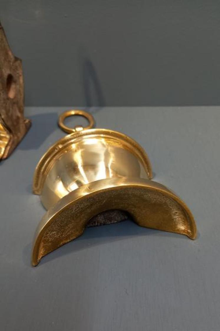 Pair of Regency Period Brass Door Stops - Image 4