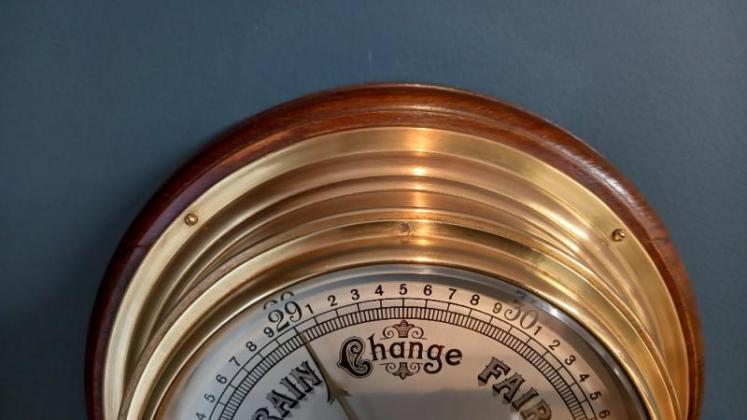 Edwardian Period Brass Bulkhead Ship's Barometer - Image 3