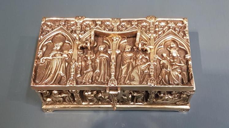 Victorian Cast Brass Casket - Image 3