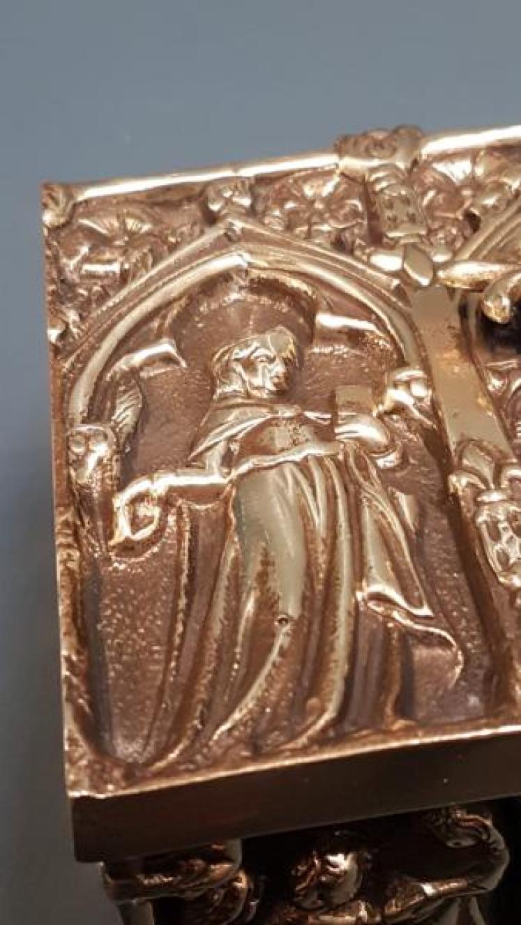 Victorian Cast Brass Casket - Image 6