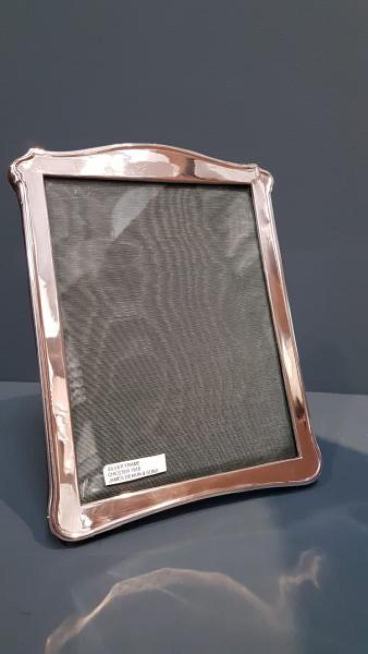 Large Chester Silver Photo Frame - Image 1