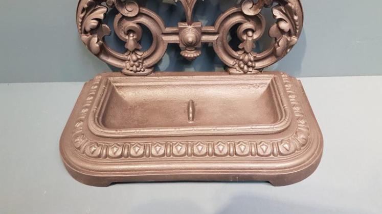 Victorian Cast Iron Stick Stand - Image 5