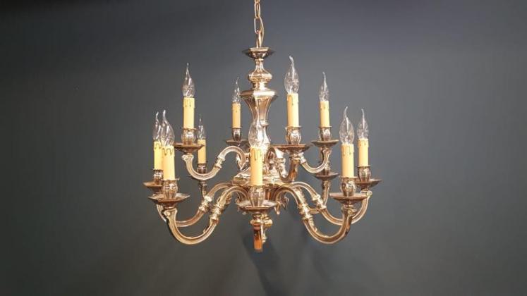 Superb Edwardian Cast Brass 12 Arm Chandelier - Image 1
