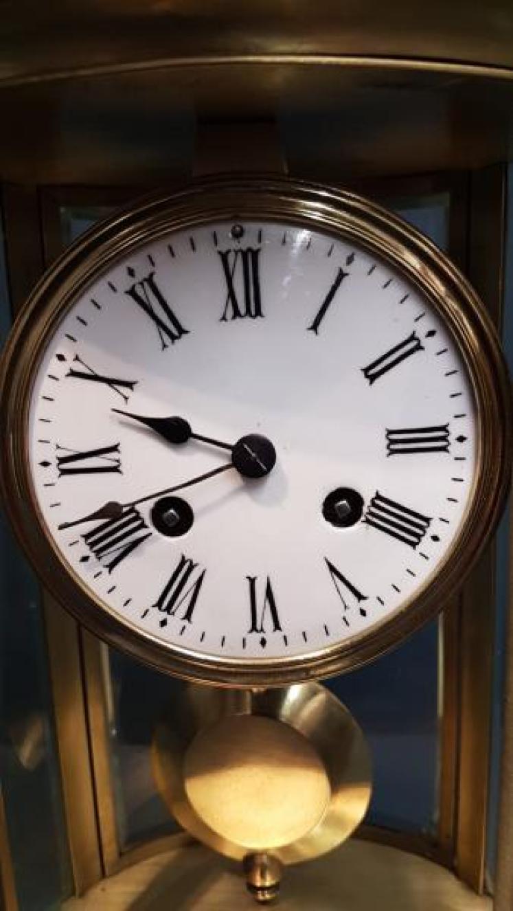 Victorian Oval Four Glass Clock - Image 2