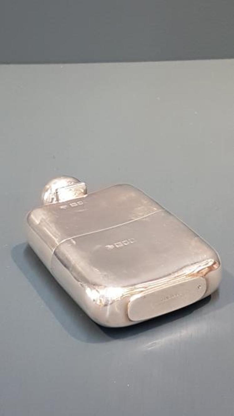 Superb Edwardian Silver Hip Flask and Cup - Image 5