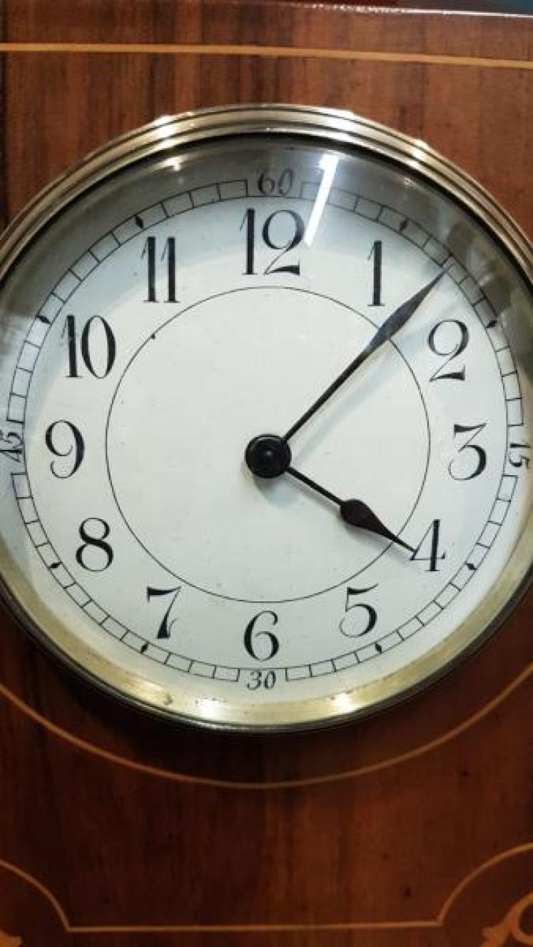 Fine Quality Edwardian Inlaid Mantel Clock - Image 3