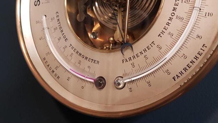 Twin Thermometer Skeletonised Marine Barometer - Image 2