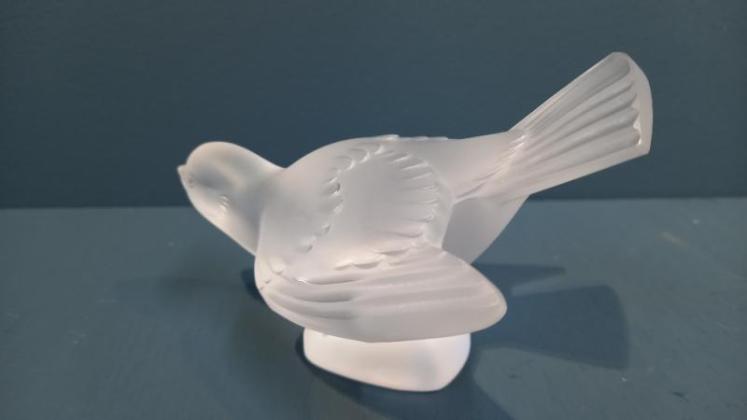 Lalique Opalescent Bird in Flight - Image 3