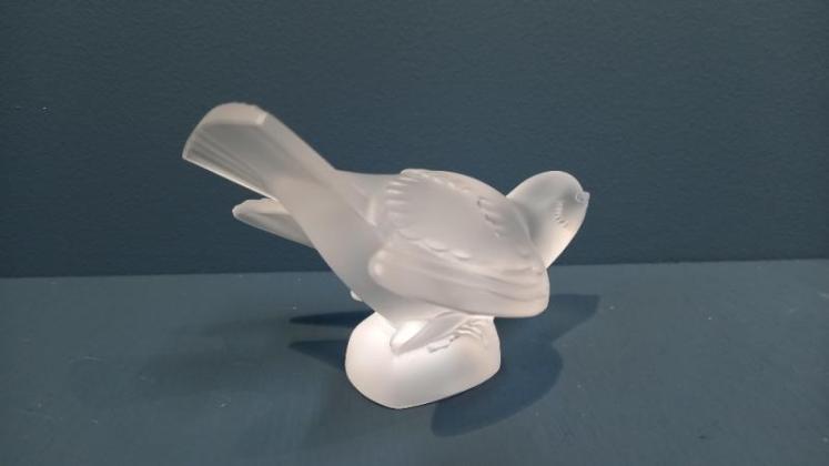 Lalique Opalescent Bird in Flight - Image 4