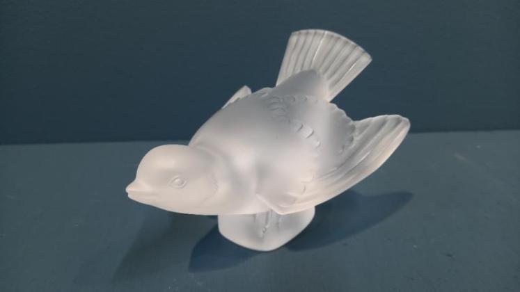 Lalique Opalescent Bird in Flight - Image 5