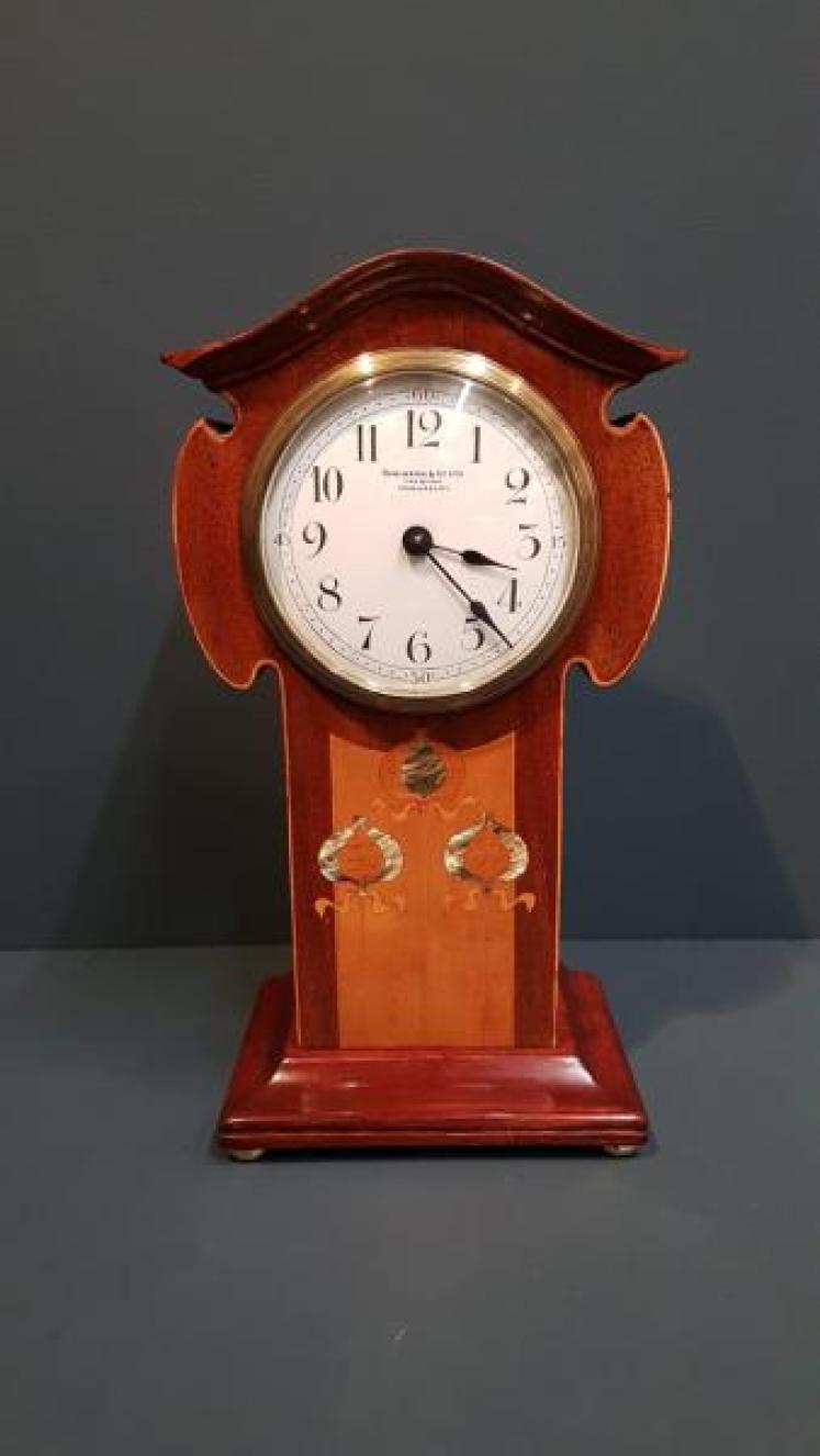 Fine Quality Art Nouveau Inlaid Mantel Clock - Image 1