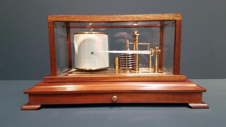 Mahogany Cased Barograph - Image 2