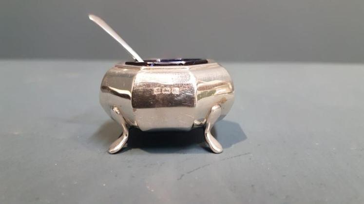 George V Silver Three Piece Cruet - Image 4