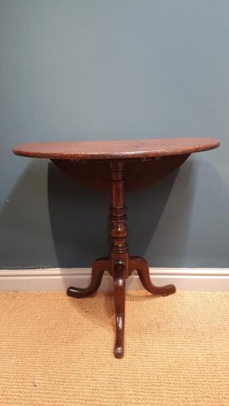 Unusual George III Oak Snap Top Table with Drop Leaf - Image 6