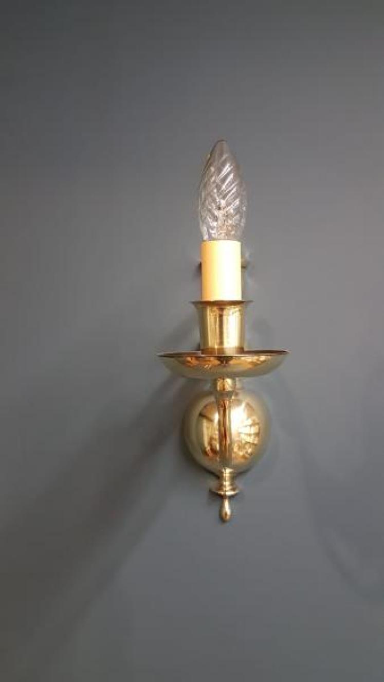 Matching Pair Edwardian Single Arm Wall Lights - Image 6
