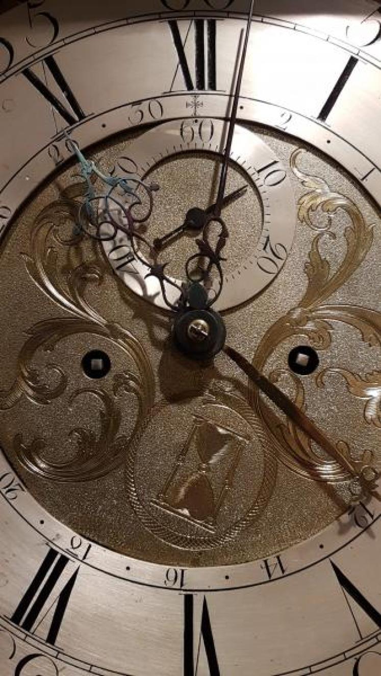 Fine Quality George III Oak 8 Day Brass Dial Longcase Clock - Image 3