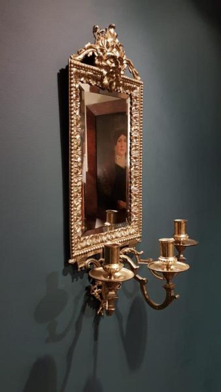 Victorian Gilt Brass Mirror Back Wall Sconce - Image 6