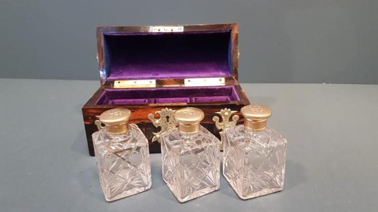 Superb Early Victorian Coromandel Scent Bottle Box - Image 4