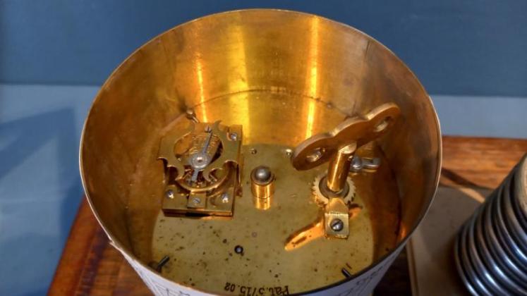 Mid Victorian Dolland of London Barograph - Image 4