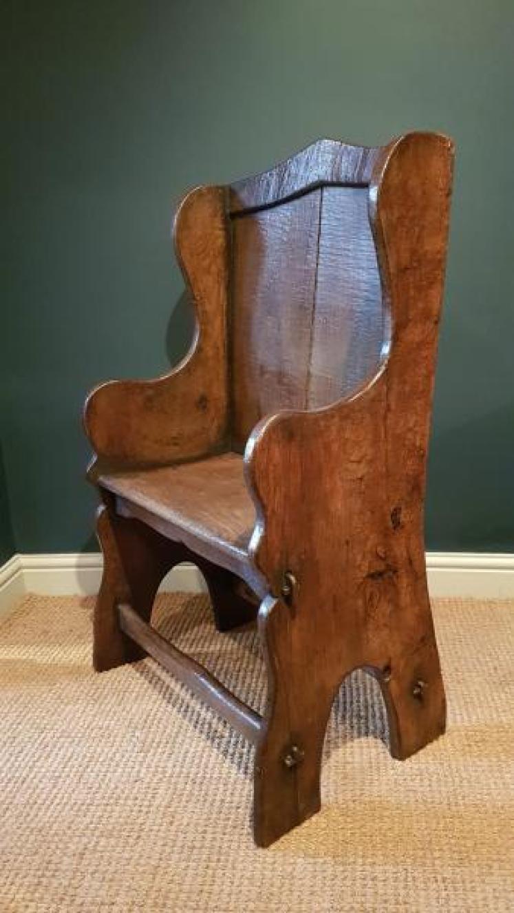 Small Period Oak Fireside Settle  - Image 5
