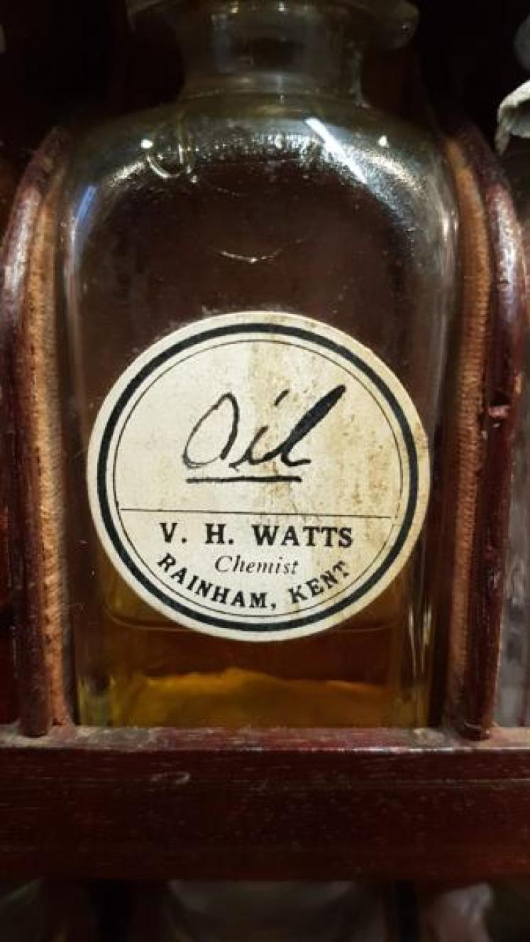 Victorian Mahogany Apothecary Box and Original Contents - Image 6