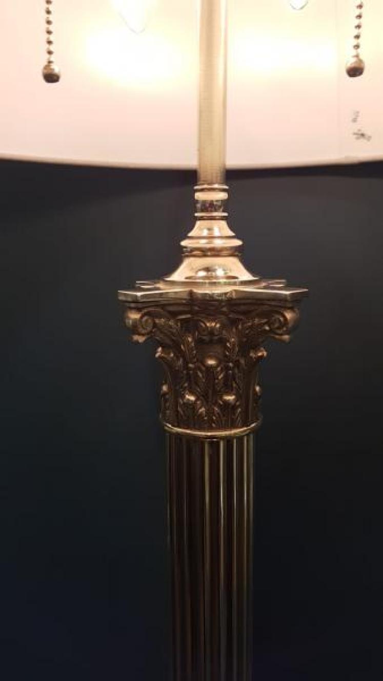 Edwardian Brass Corinthian Column Lamp and Shade - Image 3