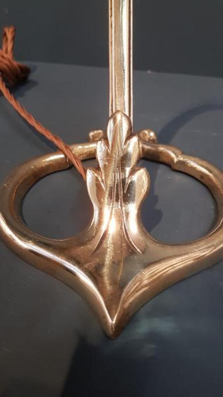 Matching Pair of Art Nouveau Brass Table Lamps and Shades - Image 4