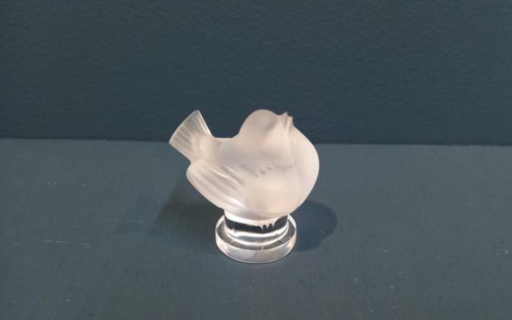 Lalique Opalescent Wren - Image 7