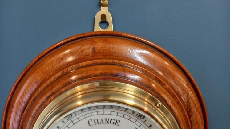Victorian Polished Oak Newcastle Barometer - Image 2