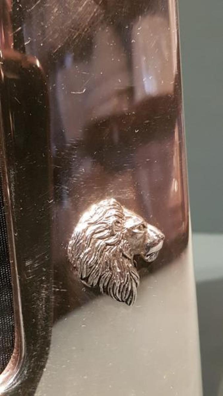 Fine Quality Silver Wildlife Theme Photo Frame - Image 4